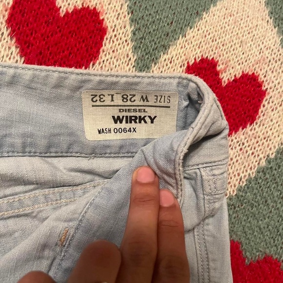 vintage diesel women’s W28 L32 “wirky” light wash low rise bootcut jeans - Picture 4 of 7